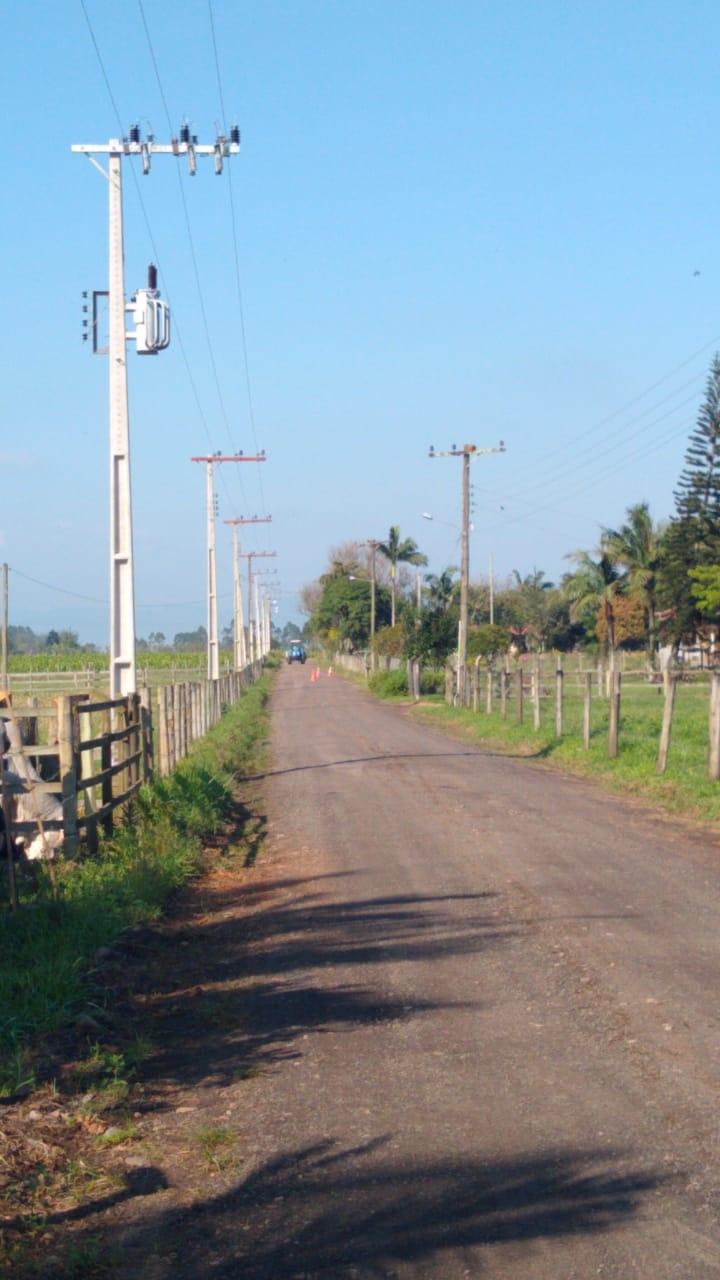 Construção de 2 km de Rede Trifásica Três Coqueiros São João do Sul